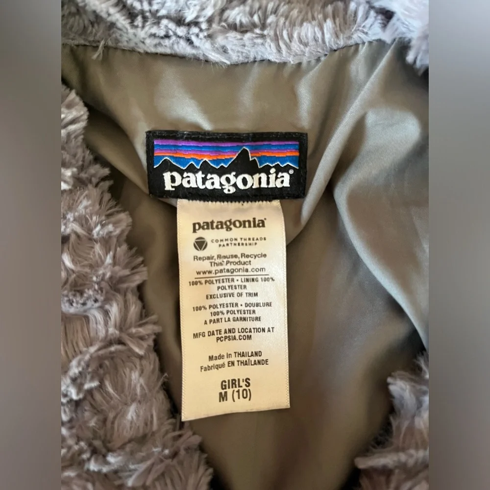 Girl’s Patagonia Gray Pelage Faux Fur Jacket Soft Gray size M 10